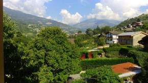 Aosta, Mansarda con SPLENDIDA VISTA sulle montagne, Aosta